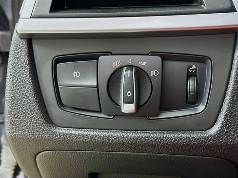 Used 2016 BMW 340i xDrive Sedan w/ Driver Assistance Package image 12