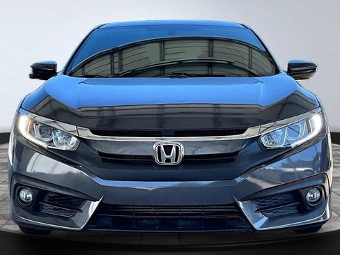 Used 2018 Honda Civic EX-T image 2