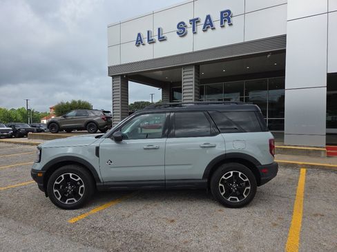 Used 2022 Ford Bronco Sport Outer Banks w/ Tech Package image 8