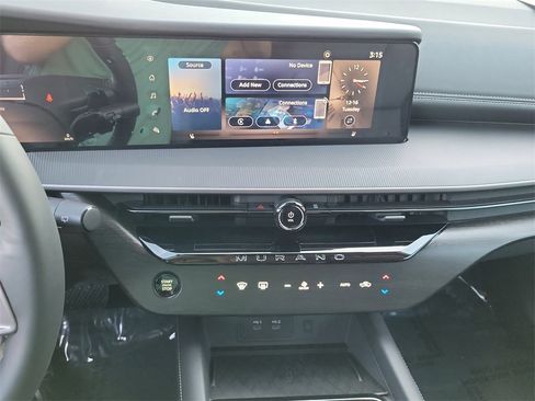 Used 2025 Nissan Murano SV image 12