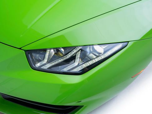 Used 2019 Lamborghini Huracan LP 580-2 RWD image 16