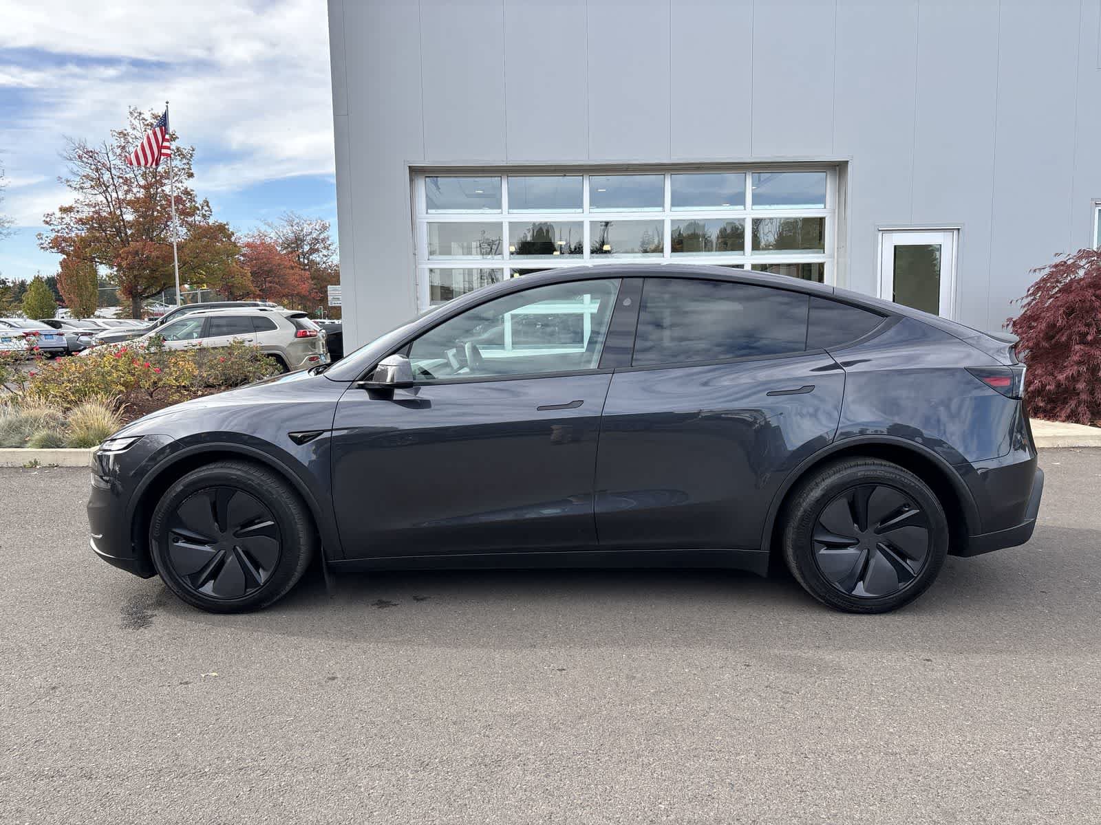 Used 2026 Tesla Model Y AWD image 2