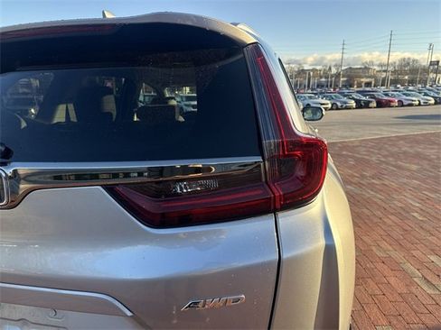 Used 2022 Honda CR-V Touring image 11