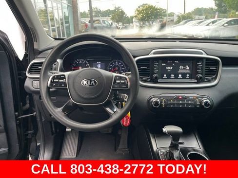 Used 2019 Kia Sorento FWD image 16
