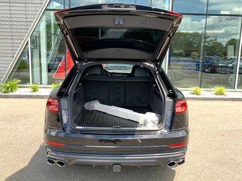 Used 2023 Audi SQ8 Premium Plus w/ SQ8 Luxury Package AWD/4WD image 20