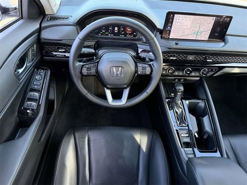 Used 2023 Honda Accord Touring image 12