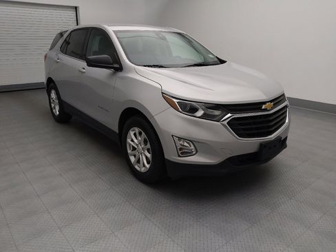 Used 2020 Chevrolet Equinox LT w/ Driver Convenience Package FWD image 13