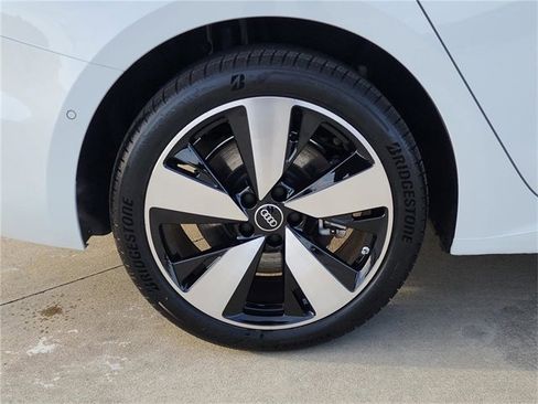 New 2025 Audi A5 2.0T Prestige image 9