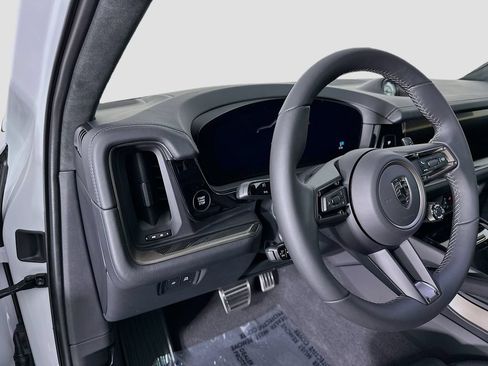New 2026 Porsche Cayenne Turbo AWD/4WD image 11