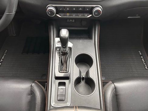 Used 2020 Nissan Altima 2.5 SR w/ Premium Package image 14