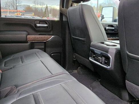Used 2022 GMC Sierra 2500 Denali image 17