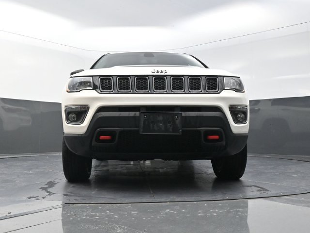 Used 2020 Jeep Compass Trailhawk AWD/4WD image 32