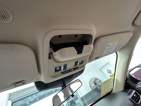 Used 2021 Ford Explorer XLT w/ Equipment Group 202A image 30