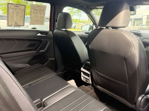 Certified 2024 Volkswagen Tiguan SE R-Line AWD/4WD image 19