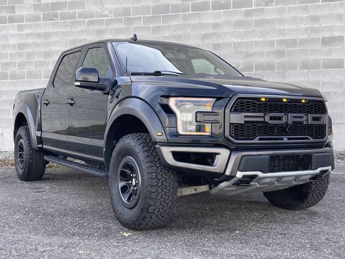 Used 2020 Ford F150 Raptor w/ Equipment Group 802A Luxury image 3