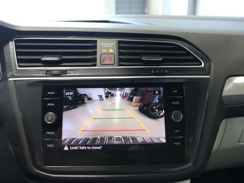 Used 2024 Volkswagen Tiguan SE AWD/4WD image 15