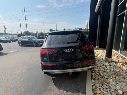 Used 2018 Audi Q7 3.0T Premium Plus w/ Premium Plus Package AWD/4WD image 7