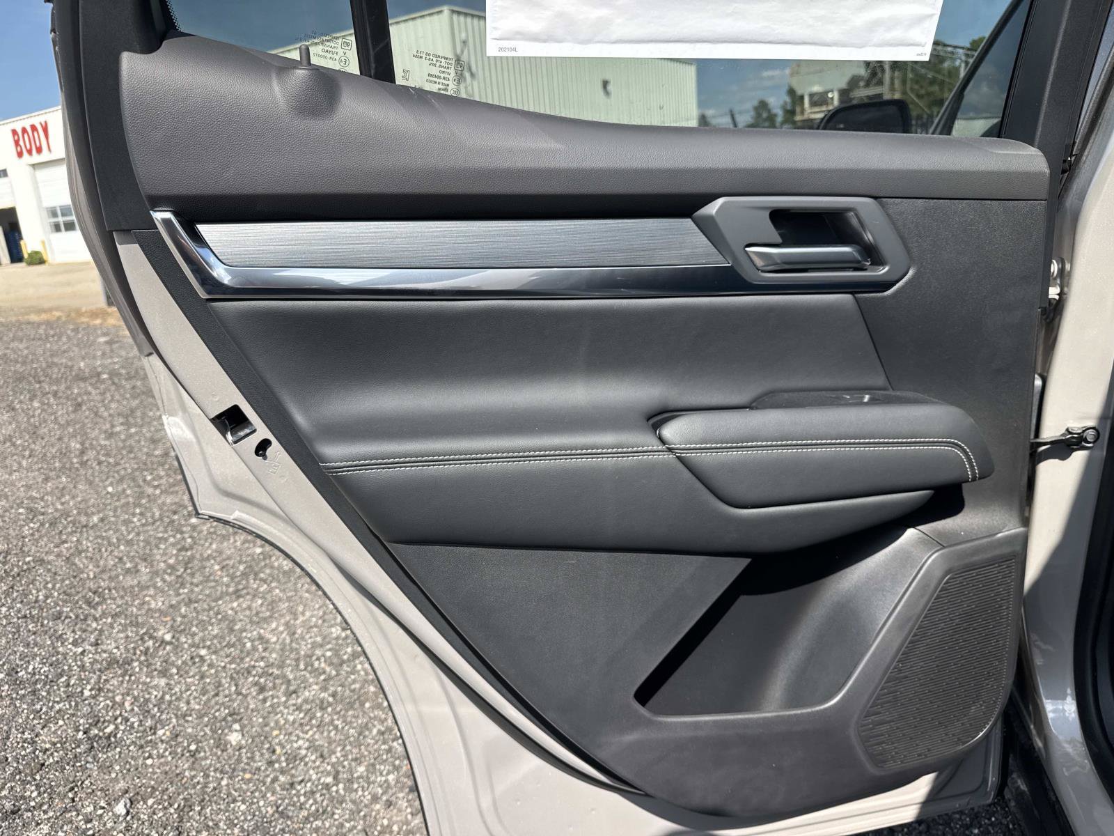 New 2027 GMC Terrain Elevation w/ Elevation Premium Package FWD image 12