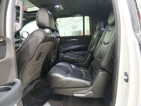 Used 2020 Cadillac Escalade ESV Platinum image 22
