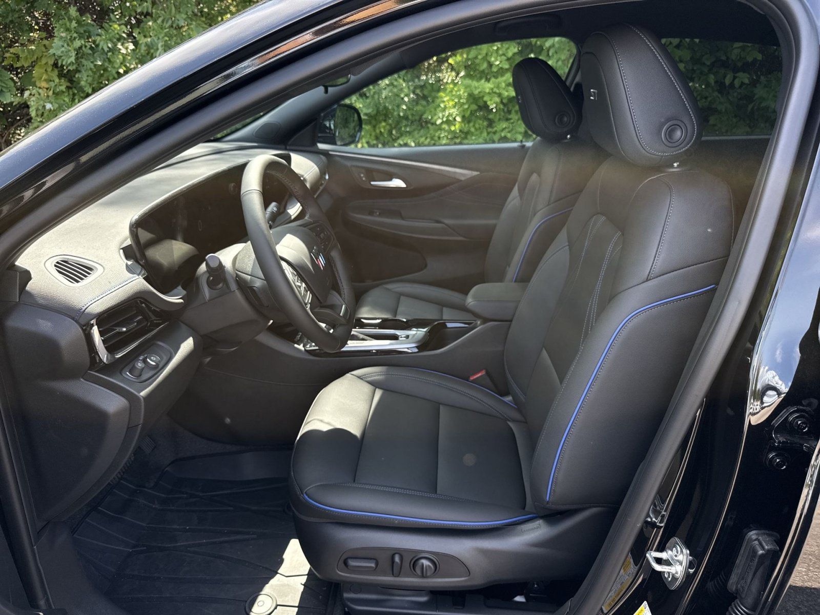 New 2026 Buick Envista Sport Touring w/ Convenience I Package FWD image 13