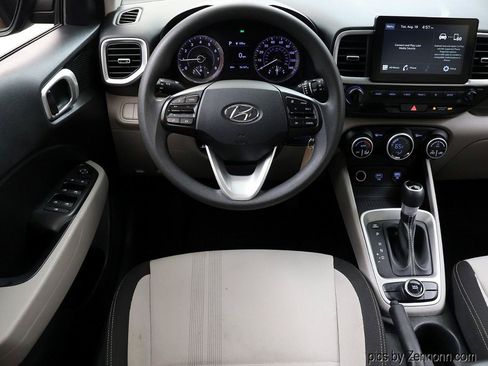 Used 2020 Hyundai Venue SEL FWD image 15
