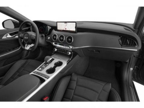 Used 2023 Kia Stinger GT2 image 18