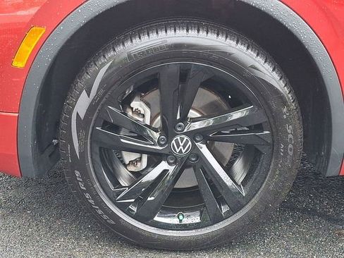 Certified 2024 Volkswagen Tiguan SE R-Line AWD/4WD image 28