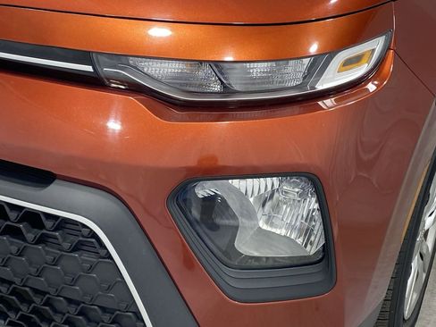 Used 2021 Kia Soul LX image 27