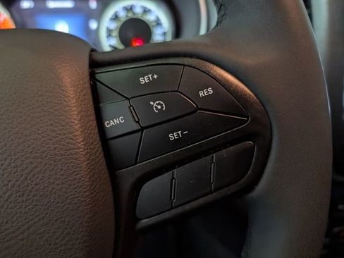 Used 2022 Jeep Cherokee Trailhawk w/ Comfort/Convenience Group AWD/4WD image 17