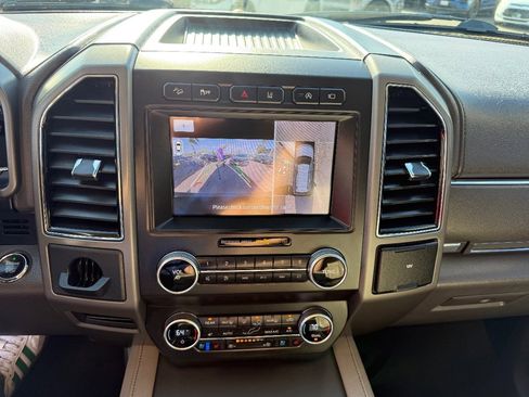 Used 2020 Ford Expedition Max XLT w/ Equipment Group 202A image 26