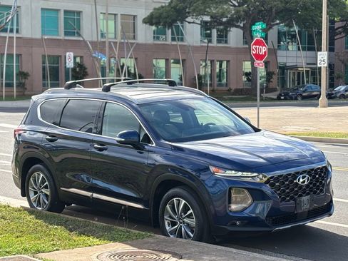 Used 2020 Hyundai Santa Fe Limited image 6