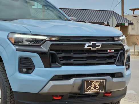 New 2025 Chevrolet Colorado Z71 image 7