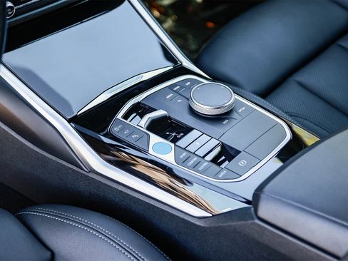 Used 2023 BMW i4 eDrive40 image 20