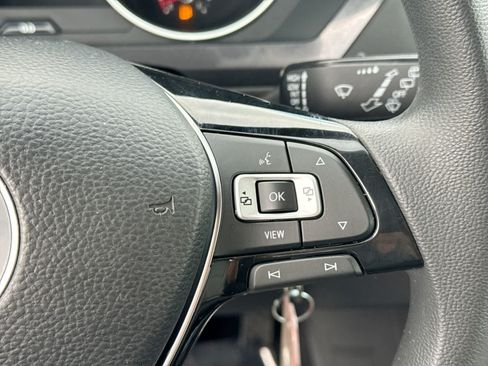 Used 2021 Volkswagen Tiguan S FWD image 31