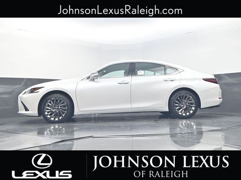 New 2025 Lexus ES 350 Ultra Luxury image 22