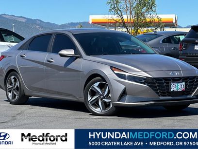 Certified 2023 Hyundai Elantra Limited w/ Preferred Accessory Package