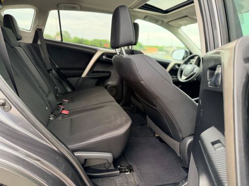 Used 2015 Toyota RAV4 XLE FWD image 17