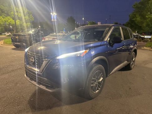 Used 2023 Nissan Rogue S FWD image 23