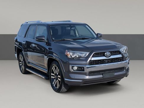Used 2018 Toyota 4Runner Limited RWD image 2