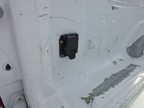 Used 2011 GMC Sierra 2500 SLT w/ SLT Convenience Package image 11