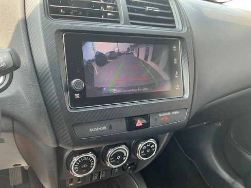 Used 2018 Mitsubishi Outlander Sport SE FWD image 15