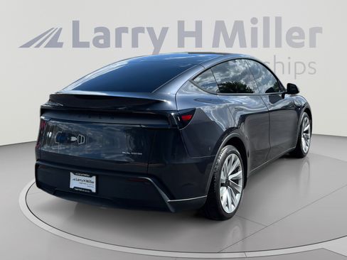 Used 2026 Tesla Model Y Long Range AWD/4WD image 5