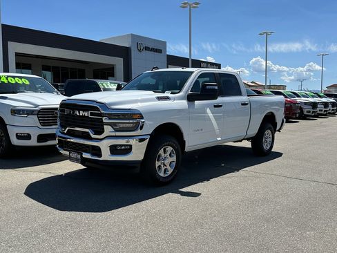 New 2026 RAM 2500 Big Horn AWD/4WD image 2