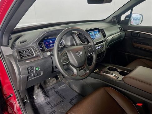 Used 2024 Honda Passport EX-L image 10