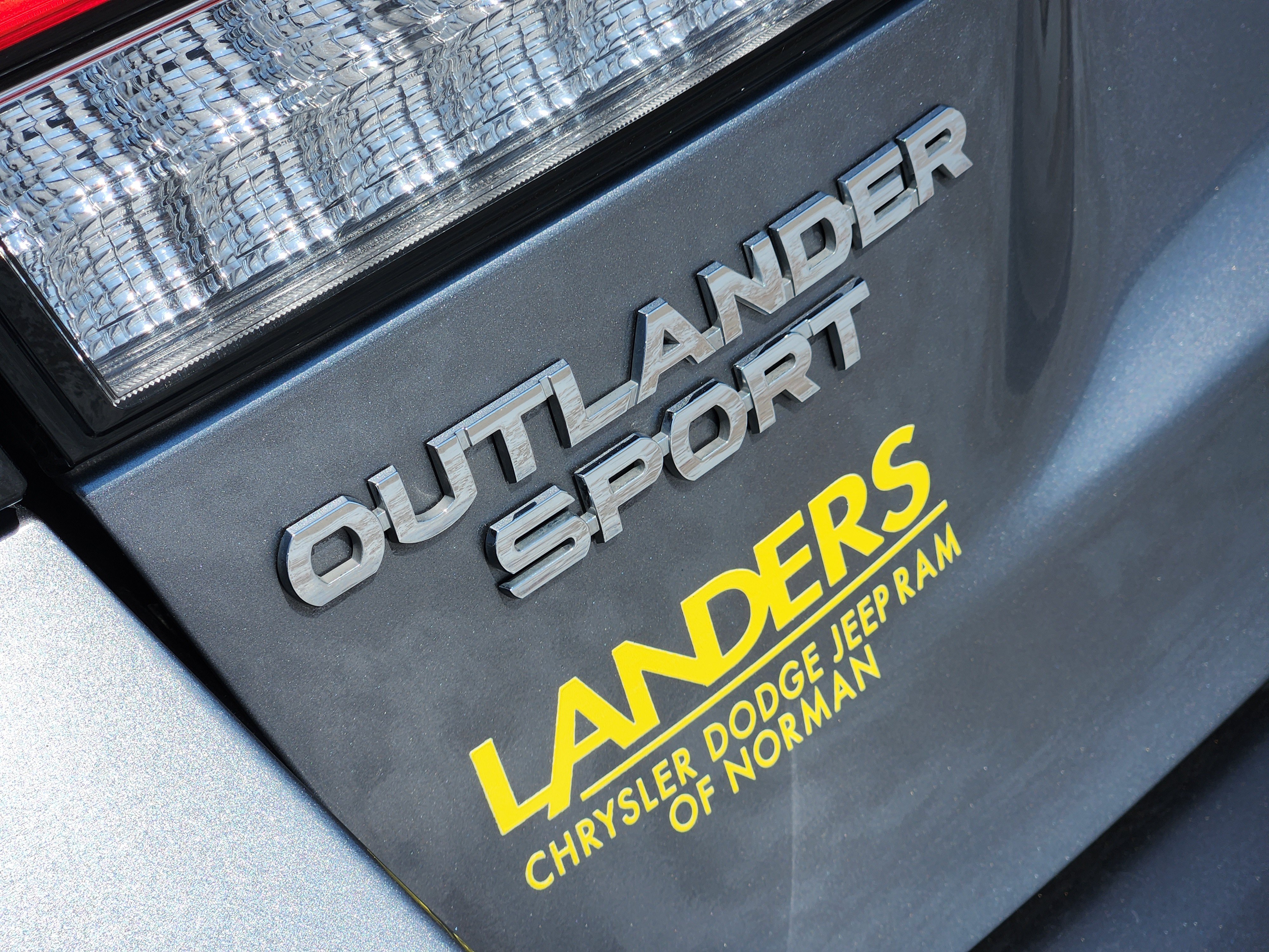 Used 2025 Mitsubishi Outlander Sport ES AWD/4WD image 13