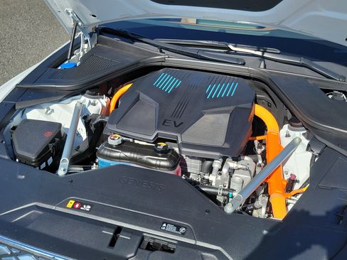 Certified 2024 Genesis G80 Advanced image 23