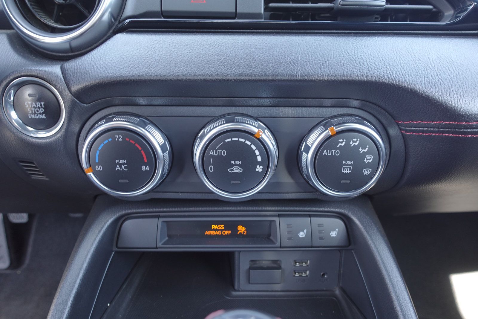 Used 2016 MAZDA MX-5 Miata Grand Touring RWD image 23