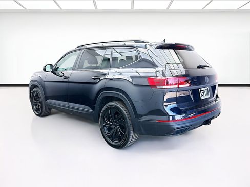 Used 2023 Volkswagen Atlas SE w/ Panoramic Sunroof Package FWD image 6