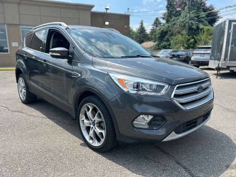 Used 2019 Ford Escape Titanium AWD/4WD image 3