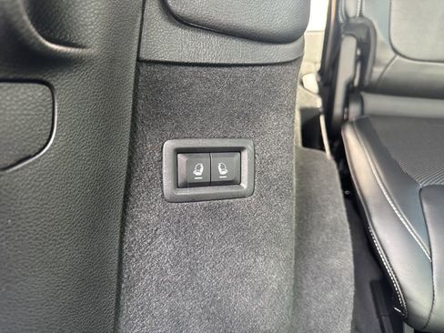 Used 2023 Jeep Grand Cherokee L Overland w/ Luxury Tech Group IV image 23